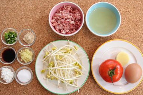 Canh thịt viên giá đỗ cho bé ăn dặm từ 12 tháng tuổi 