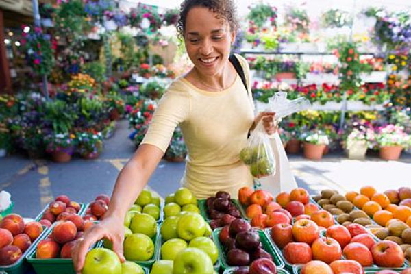 Chọn trái cây cho trẻ