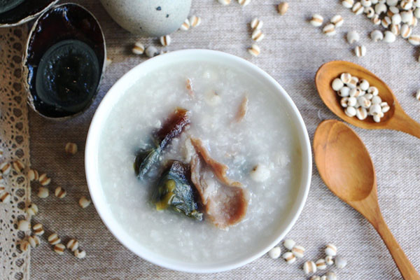 cháo trứng bắc thảo thịt nạc