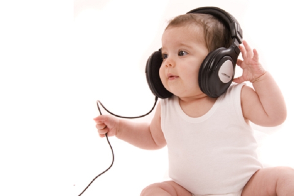 Sự phát triển thính giác của trẻ
