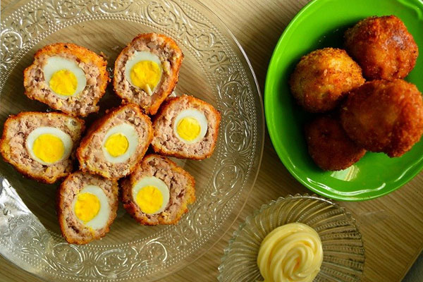 trứng cút cho bé