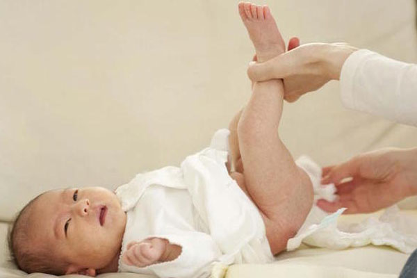 phân của bé ăn dặm